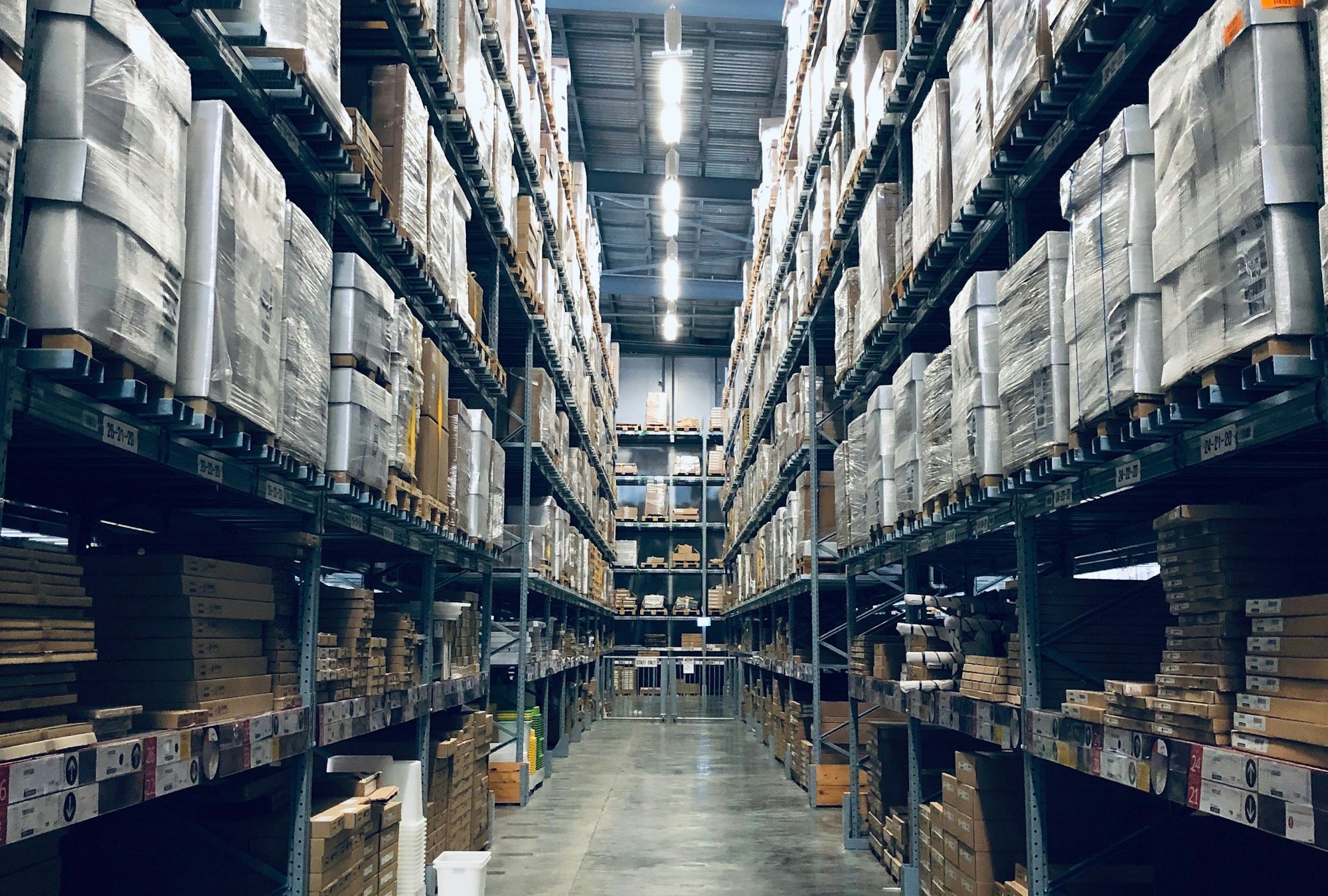 OEM vs ODM: choosing the right furniture manufacturing partner